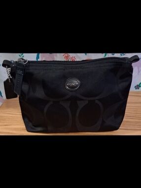 EUC Vintage Y2K Coach Black Signature Nylon Cosmetic Beauty Makeup Travel Pouch